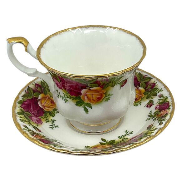 Royal Albert Old Country Roses 1962 Tea Cup and Saucer Bone China England Floral - Picture 6 of 8